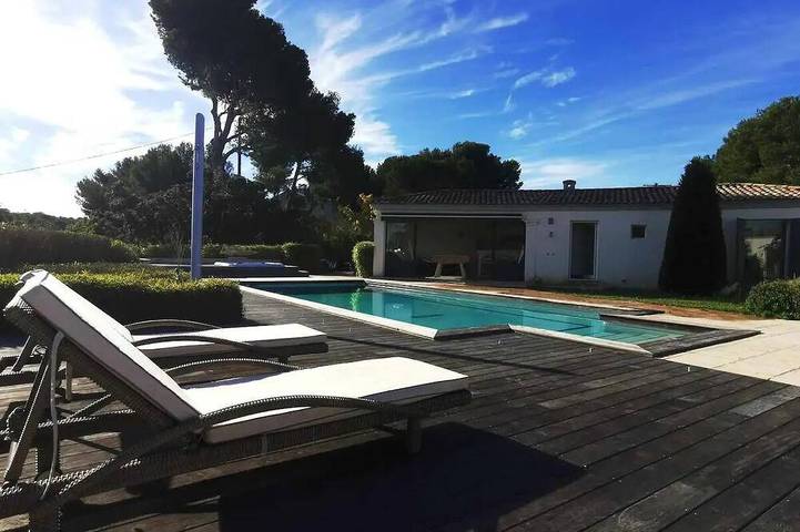 Villa für 11 Personen, mit Garten und Whirlpool - 1