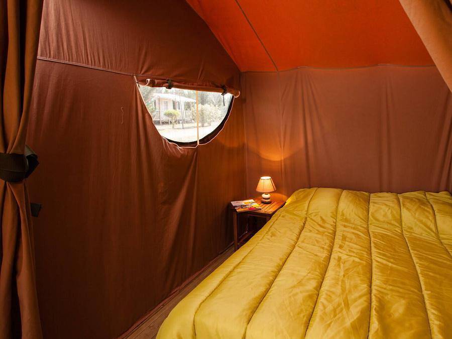 Camping Le Château de Galaure - Lodge 5 personnes - Lodge | 2 Ch. | 4/5 Pers. | Sans Sdb in Châteauneuf-de-Galaure, Région de Valence