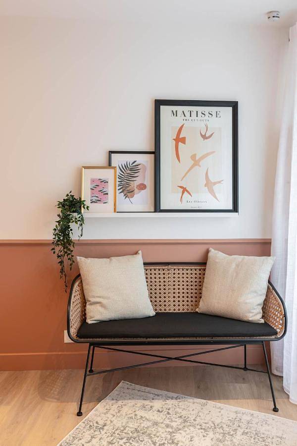 Apartment with Balcony in Marly-le-Roi, Yvelines