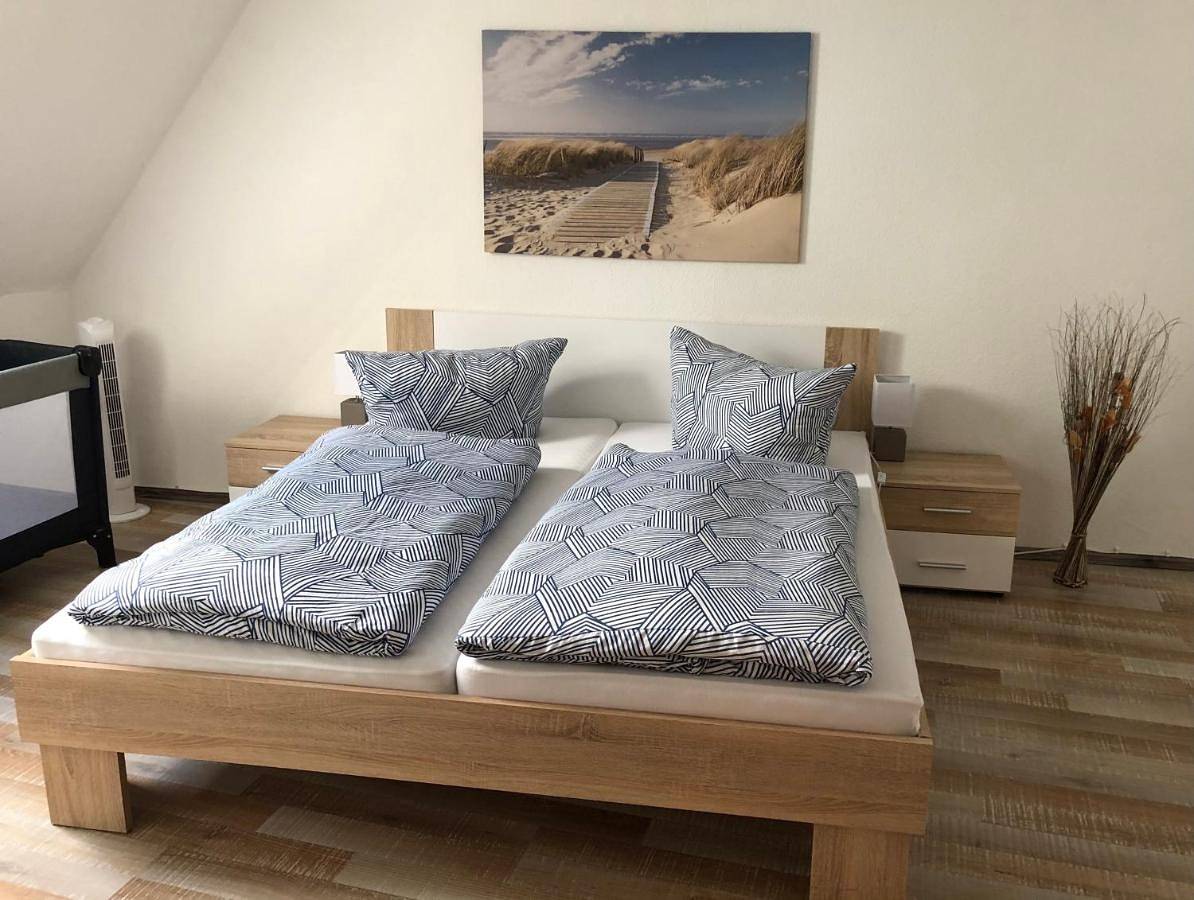 Ganze Wohnung, Two-Bedroom Apartment in Allstedt, Saale-Unstrut