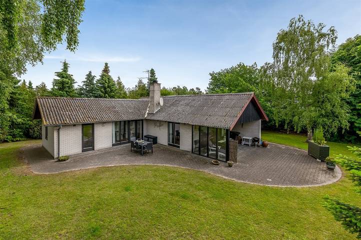 Ferienhaus für 6 Personen, mit Terrasse und Garten sowie Whirlpool und Sauna in Marielyst