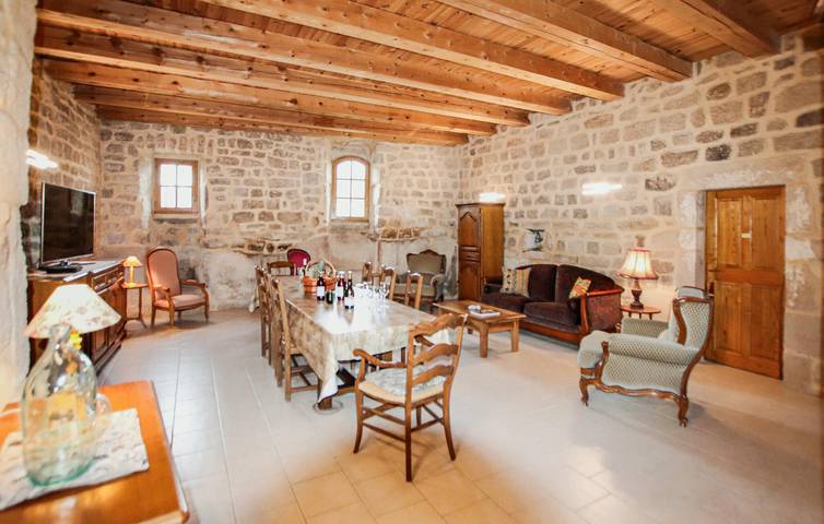 Location de vacances pour 12 personnes, avec terrasse et jardin, animaux acceptés à Lablachère - 4