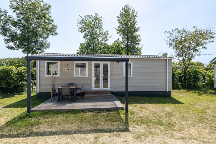 Chalet voor 4 personen, met terras en balkon/terras in Burgh-Haamstede