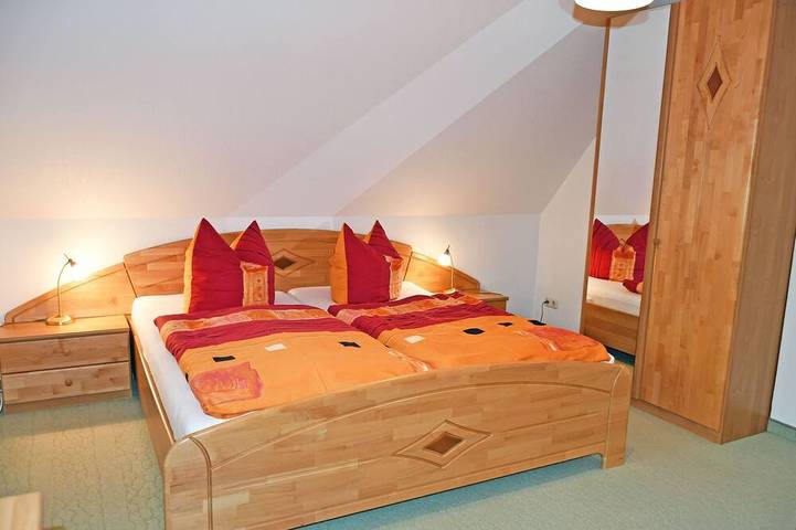 Bauernhof für 3 Personen, mit Sauna und Pool sowie Terrasse und Garten, mit Haustier in Sellin - 2