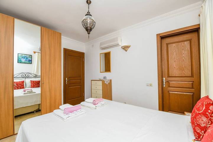 Appartement entier, Complexe boutique avec 2 grandes piscines, terrasse tropézienne, vues sur la mer et la montagne in Kaş, Province d'Antalya