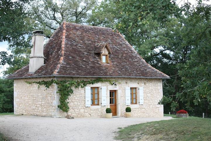 Gîte pour 5 personnes, avec terrasse et jardin, animaux acceptés à Théminettes