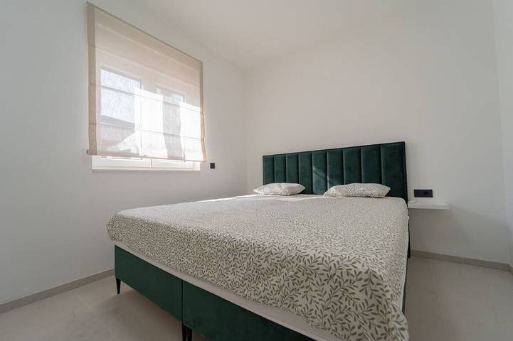 Villa pour 10 personnes à Turanj - 2