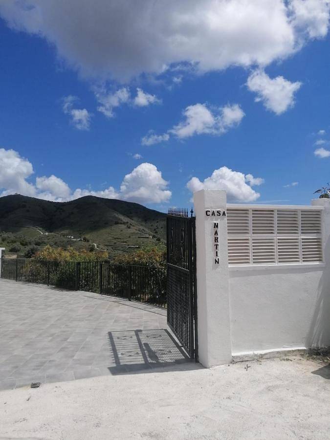 Casa rural para 9 personas, con vistas y terraza además de jardín y piscina, Se admiten mascotas en Canillas de Aceituno - 4