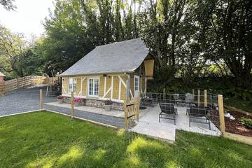 Gîte pour 2 personnes, avec jardin et terrasse à Manneville-la-Raoult