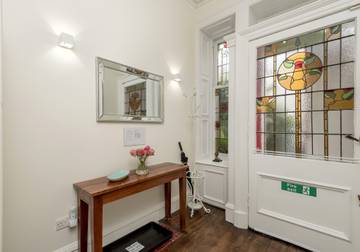 Holiday Rental for 8 People in Edinburgh, Edinburgh and Lothian, Photo 4
