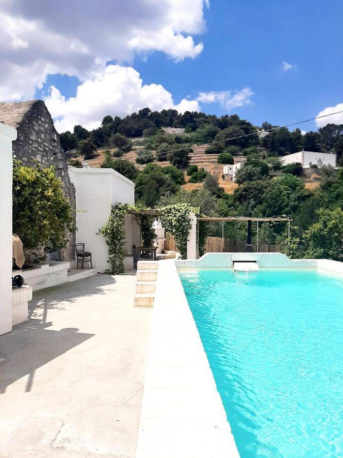 Ferienhaus für 5 Personen, mit Whirlpool und Terrasse sowie Garten und Pool