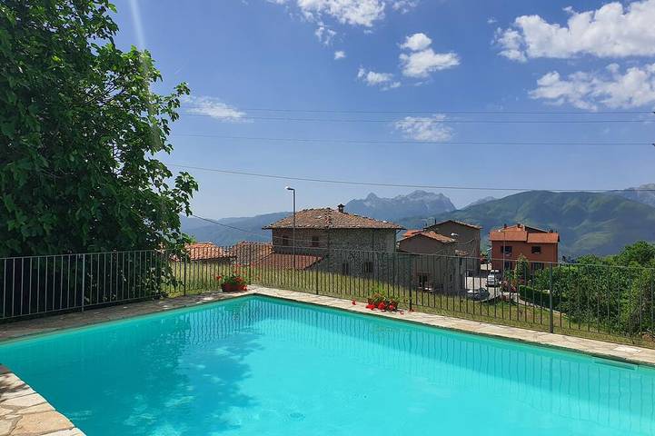 Villa for 8 people, with garden and balcony - 1
