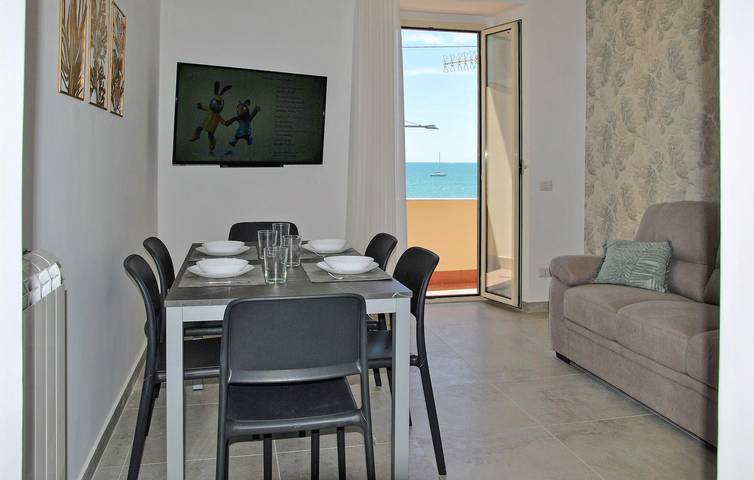 Location de vacances pour 6 personnes, avec jardin ainsi que piscine et terrasse, animaux acceptés à Formia - 2