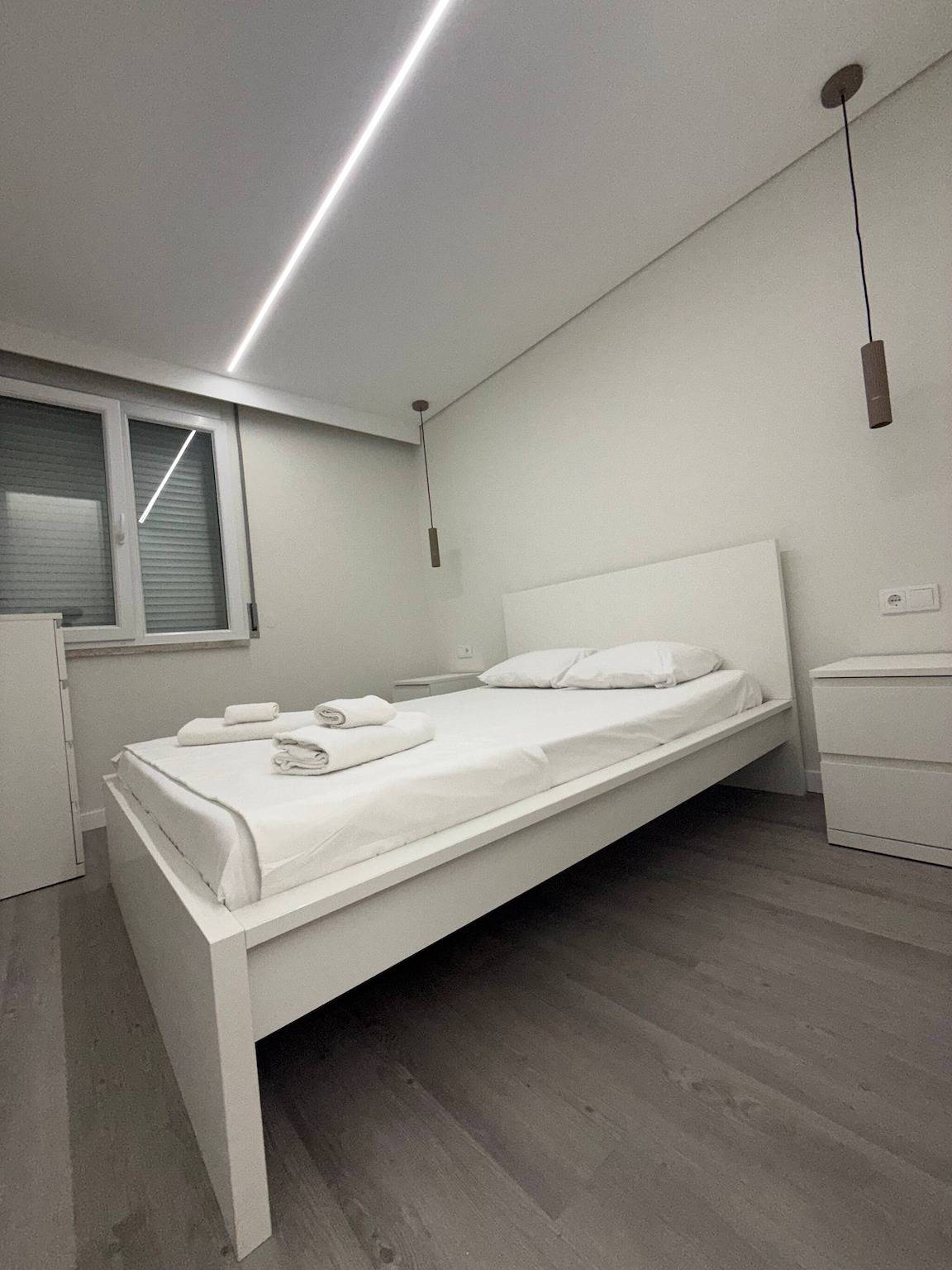 Apartamento inteiro, Apartamento de lujo de 3 dormitorios con 2 baños cerca de Lisboa y Sintra in Queluz, Costa de Lisboa