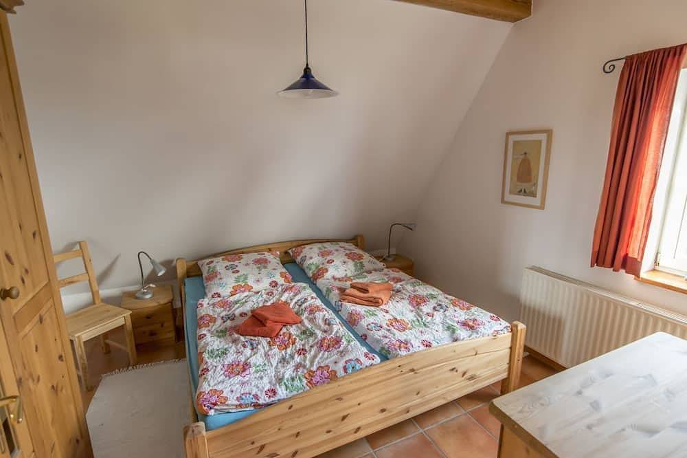 Ganze Wohnung, Ferien unter dem Reetdach auf Rügen - Wohnung 4 in Altenkirchen, Rügen