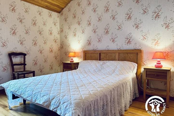 Location de vacances pour 5 personnes, avec jardin à Lacombe - 2