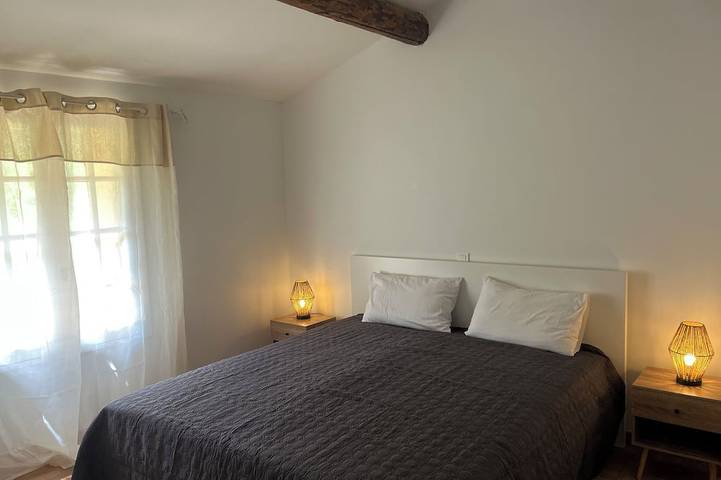 Listed Provençal country house with a private heated pool and Wi-Fi in Vaison-la-Romaine, Parc naturel régional du Mont-Ventoux