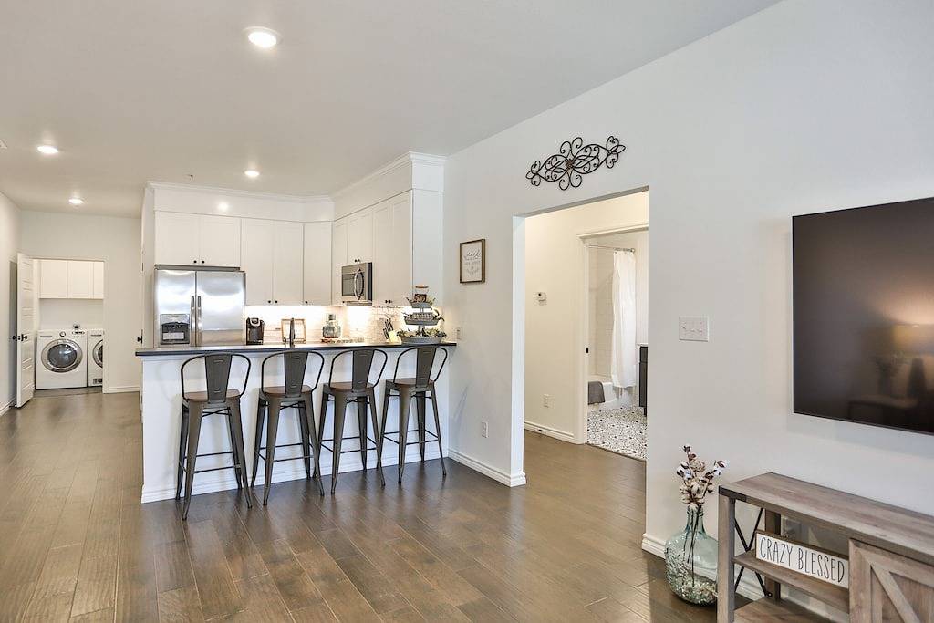 Hill Country Haven a Modern/Rustic 2 Bedroom 2 Bath Townhouse off Main Street in Gillespie County