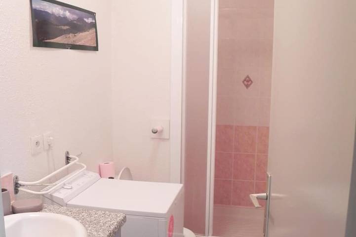 Gîte pour 4 personnes, avec Piscine dans Office De Tourisme Du Lioran Et Des Vallees - 3