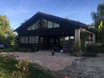 Gîte pour 9 personnes, avec vue ainsi que piscine et jardin, animaux acceptés dans Sirac
