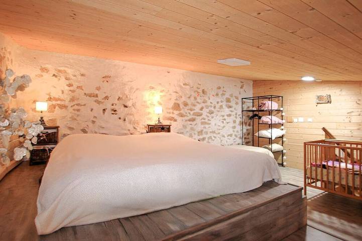 Location de vacances pour 3 personnes, avec jardin à Saint-Julien-du-Gua - 3