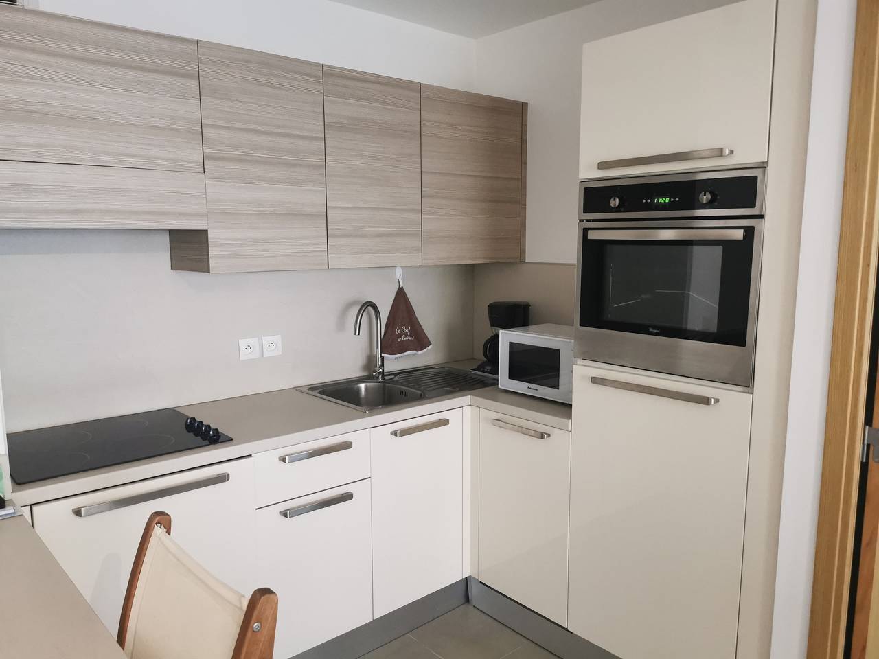 Ganze Wohnung, Zentrales 2-Zimmer-Apartment Juan-les-Pins mit Garage und Terrasse in Juan-les-Pins, Antibes