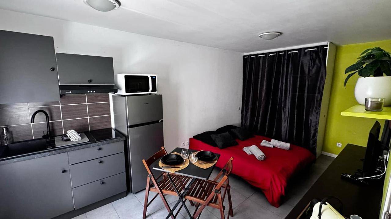 Appartement entier, Studio cosy à Pignan au coeur du village médieval in Pignan, Côte méditerranéenne (France)