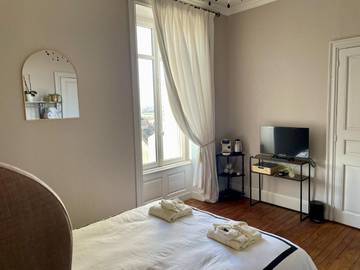 Cottage pour 4 personnes, avec jardin et sauna ainsi que piscine et jacuzzi à Parthenay