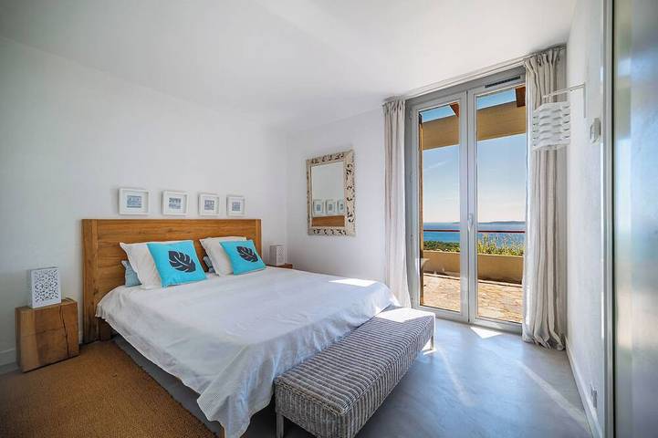 Villa pour 12 personnes, avec jardin dans Cap Bénat - 2