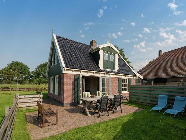 Vakantiehuis voor 4 personen, met Terras en Tuin in Hippolytushoef