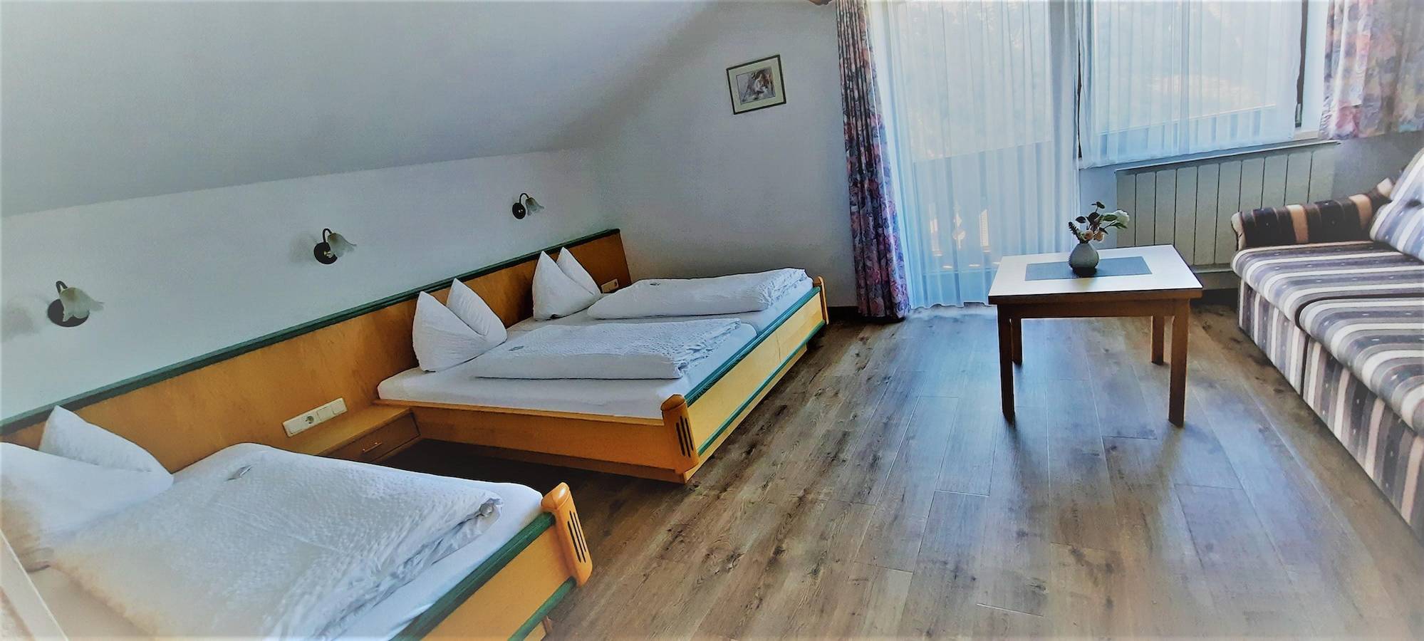 Apartamento vacacional entero, Mehrbettzimmer, Dusche, Wc, Balkon in Bschlabs, Pfafflar