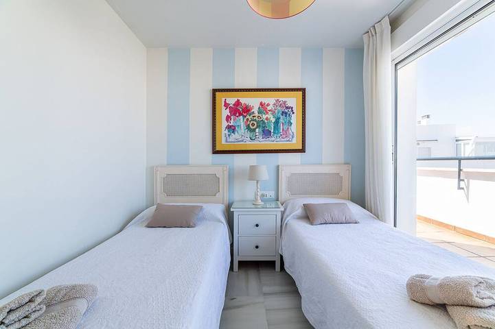 Ganze Wohnung, Helles Penthouse Mit Sonne Den Ganzen Tag, Blick Auf Das Meer Und Den Golfplatz. in Playa Serena (Roquetas de Mar), Roquetas de Mar