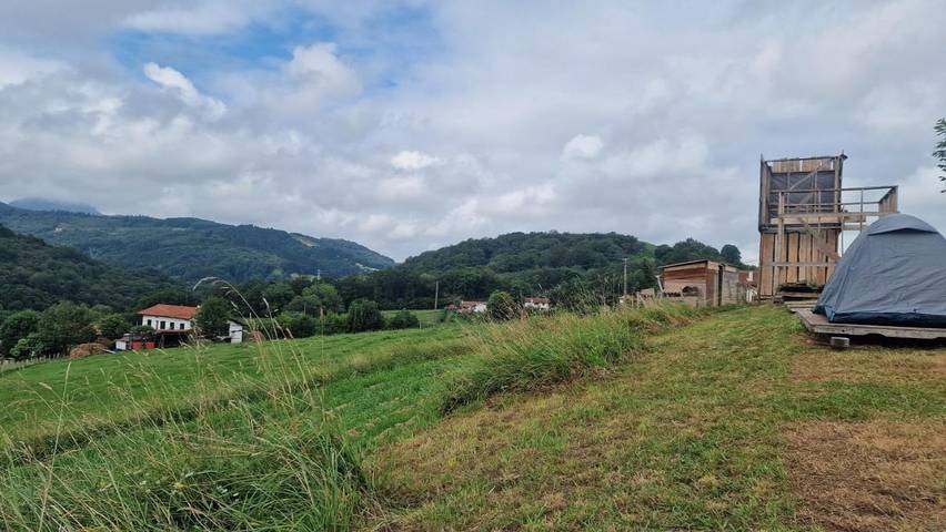 Location de vacances pour 2 personnes, avec Terrasse ainsi que Jardin et Vue à Biriatou