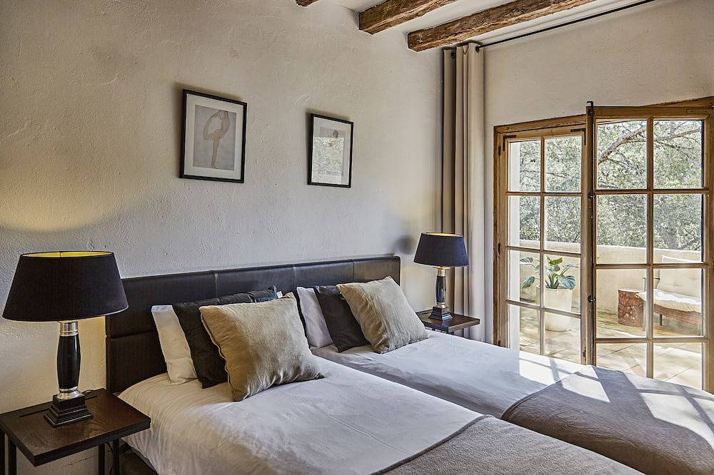 Villa Hermosa at Masia Nur Sitges, Adults only 18+ in Vora-Sitges, Canyelles (Barcelona)