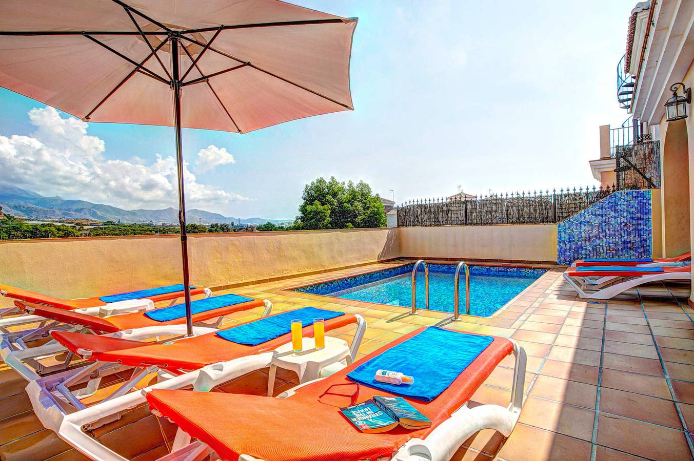 Villa Reyes by Villa Plus in Urbanização Tropicana, Nerja