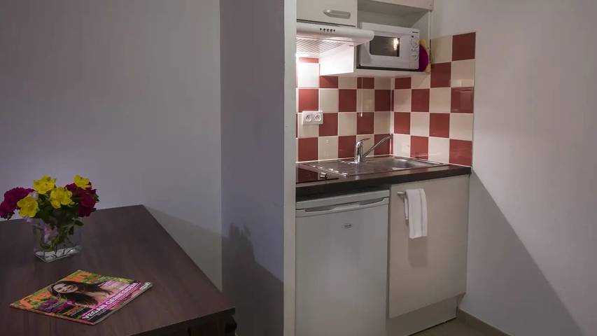 Gîte pour 3 personnes, avec piscine à Les Eyzies-de-Tayac-Sireuil - 4