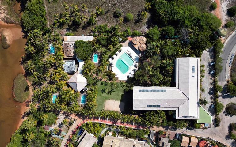 Casas e apartamentos de temporada para 4 pessoas, com terraço e piscina e ainda jardim em Imbassai