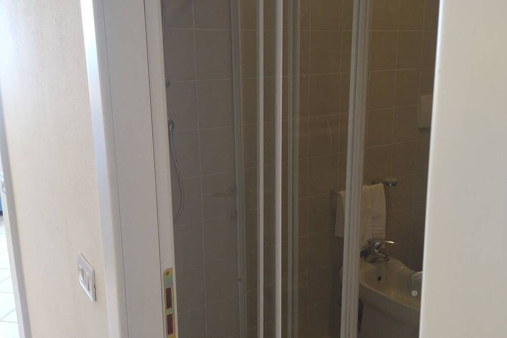 Appartamento intero, Oasi Verde 4 in San Terenzo, Comune di Lerici