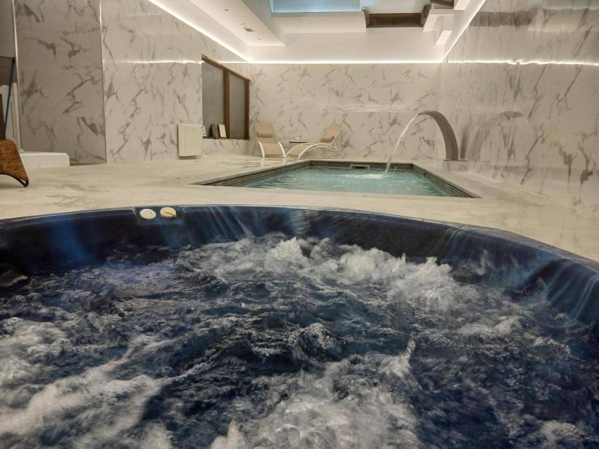 La Casona Encanto Rural - Apartahotel Spa Llanes in Cué, Llanes