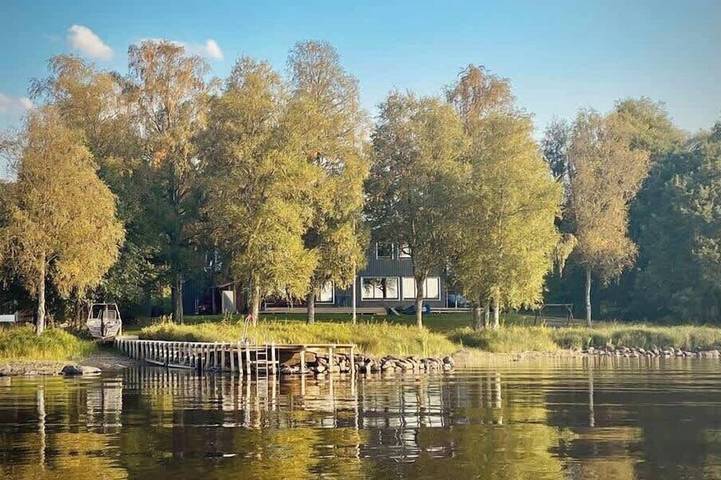 Villa für 14 Personen, mit Sauna und Balkon sowie Garten, mit Haustier in Schweden