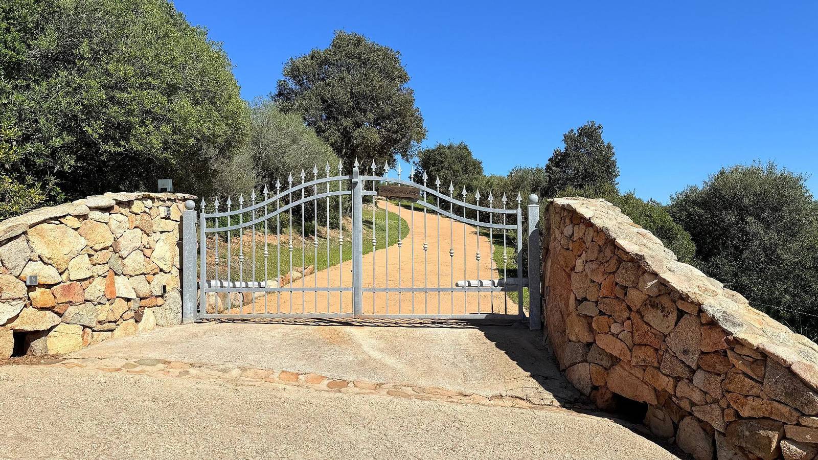 Große Villa mit Pool, Rundumblick, für 1-2 Familie in Cannigione, Arzachena