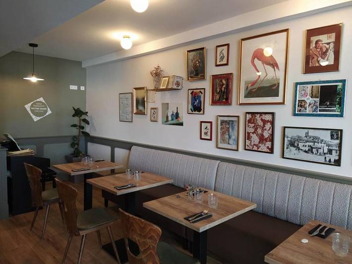 Hôtel pour 4 personnes, avec terrasse et vue à Orcival (Puy-de-Dôme) - 3