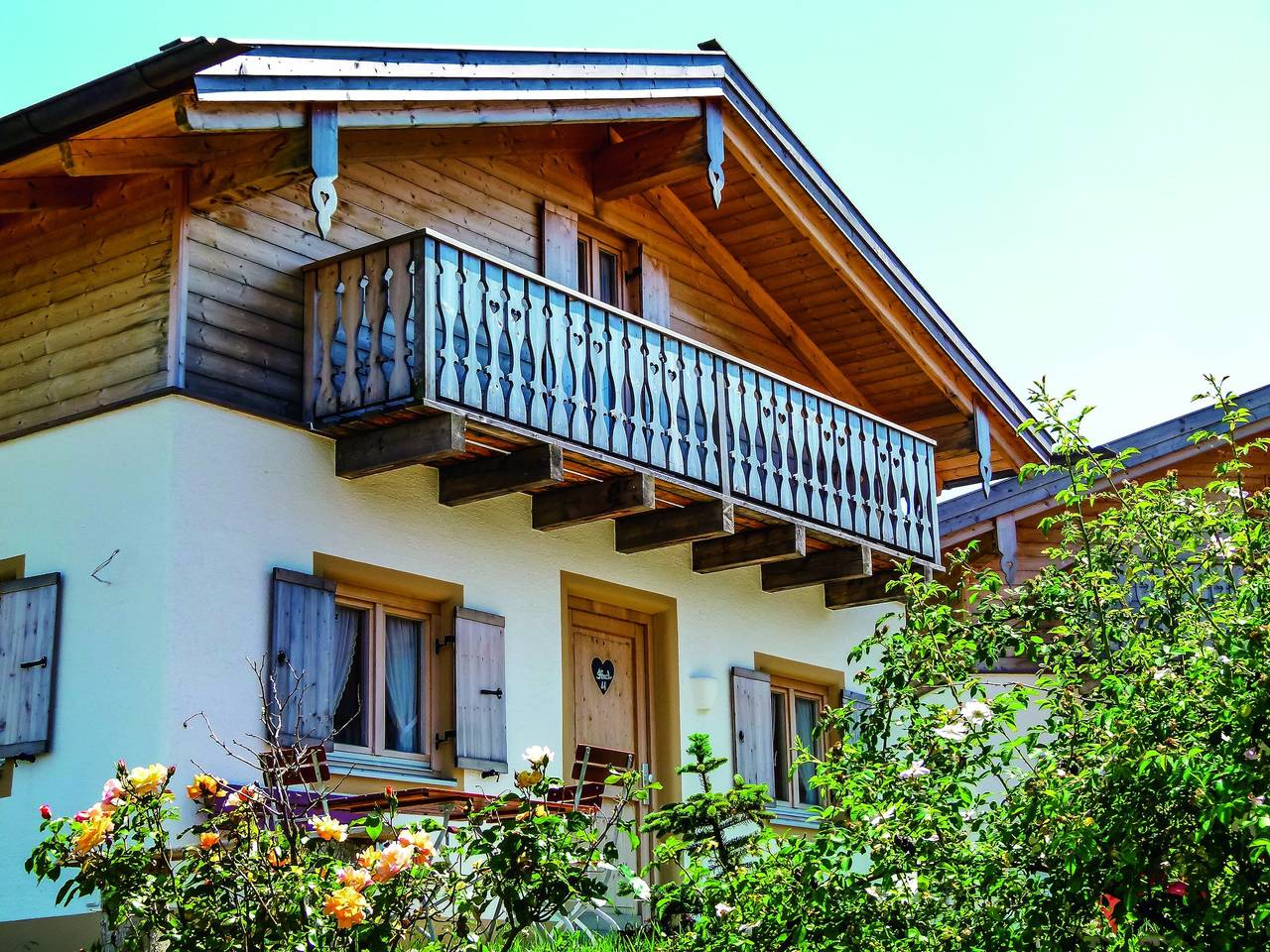 Komfortables Ferienhaus im Landhausstil im Vital Camp Bayerbach in Bayerbach, Bayerische Golf und Thermenland