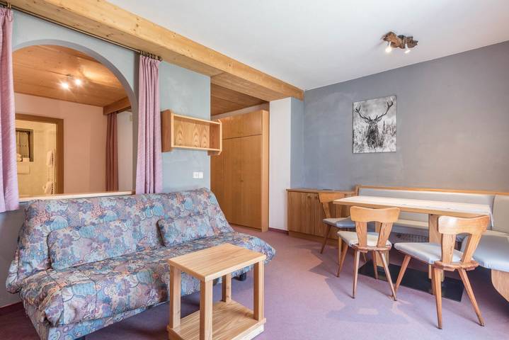 Ganze Wohnung, Ferienwohnung "Ferienparadies Sabina Euringer" im Naturschutzgebiet direkt an der Seiser Alm in Compatsch, Kastelruth