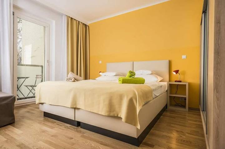 Ganze Wohnung, Apartment  comfortable   spacious living in Hernals, Wien