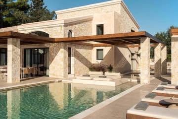 Villa for 12 People in Agios Stefanos (Corfu), Corfu, Photo 2