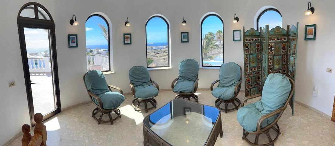 Chalet para 4 personas, con vistas y jardín además de piscina y vistas al lago en Lanzarote - 2