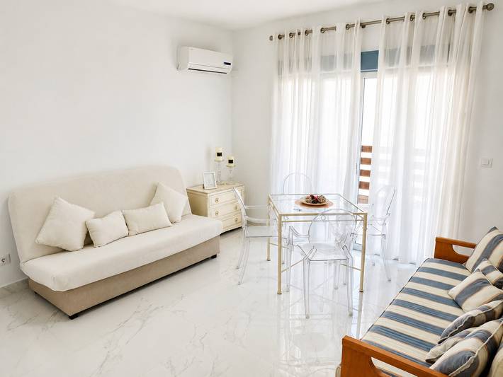 Apartamento para 2 personas, con terraza y jardín, Se admiten mascotas en Gandía