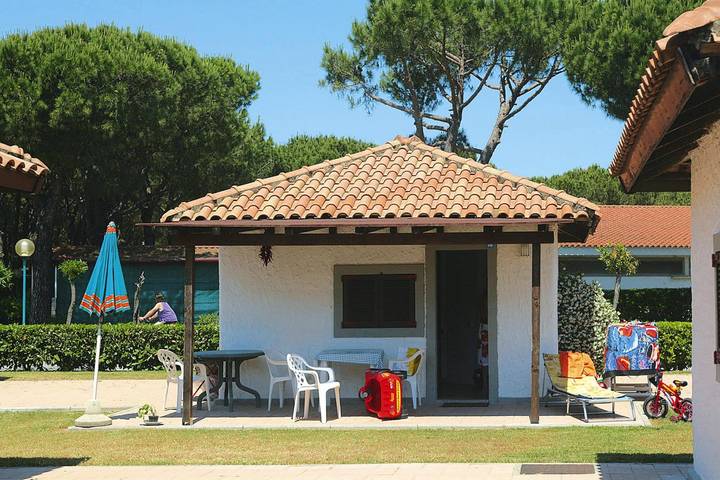 Camping für 4 Personen, mit Kinderpool und Terrasse sowie Garten und Pool in Italienische Riviera - 4