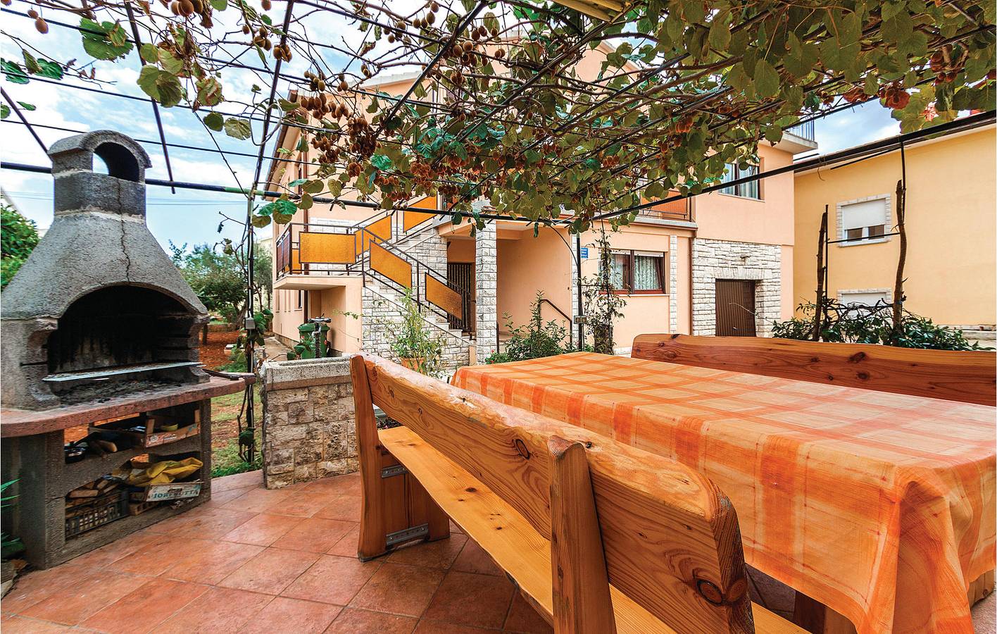 Appartement de vacances entier, Appartement de vacances pour 5 personnes avec terrasse in Galižana, Côte Sud d'Istrie